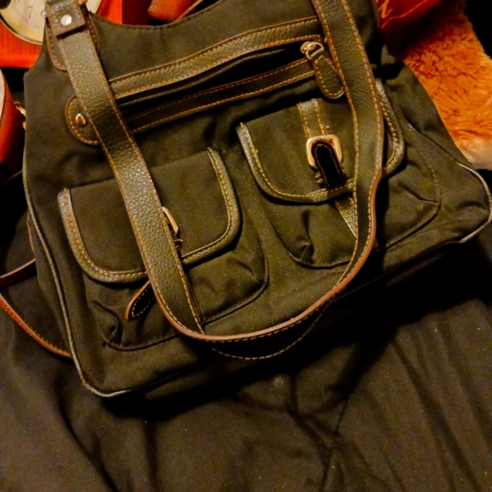 Women's medium size purses